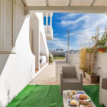 Iolanda By Barbarhouse Feriehus Torre Lapillo