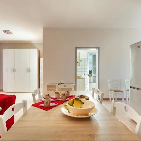 Iolanda By Barbarhouse Torre Lapillo