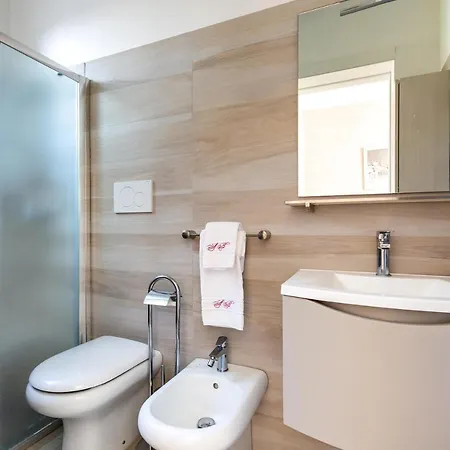 Iolanda By Barbarhouse * トッレ・ラピッロ